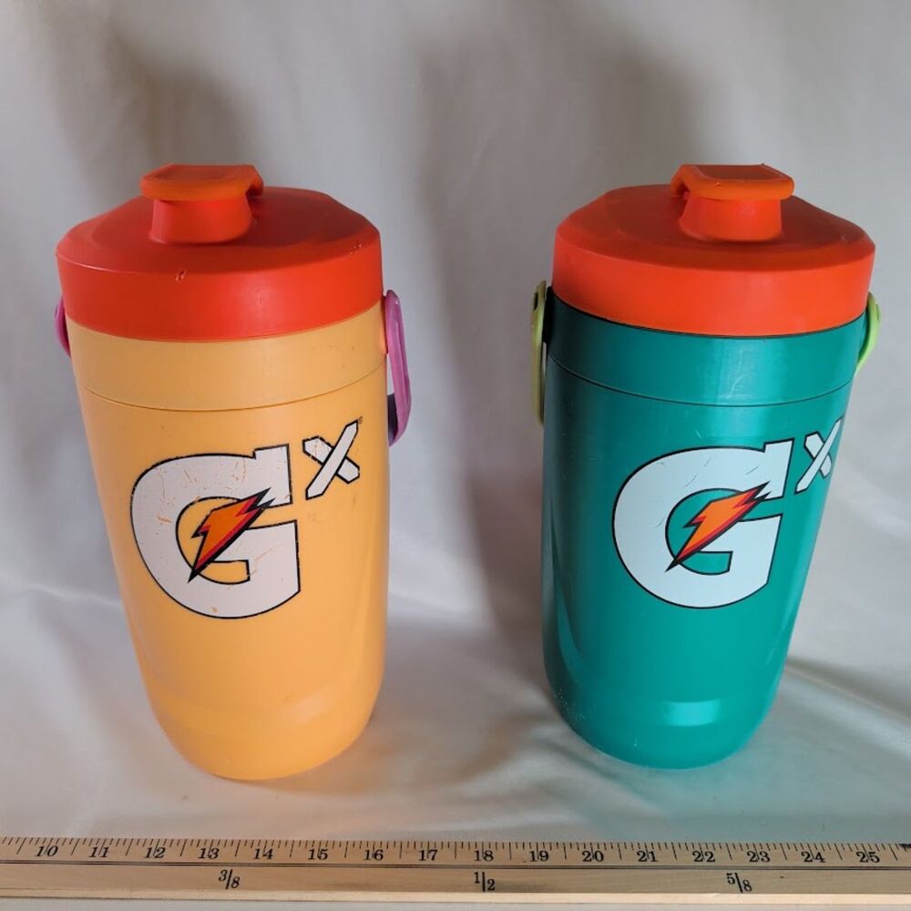 Gatorade GX 30 oz Water Bottles Lot of 2 Fence Hook Teal Orange Pink